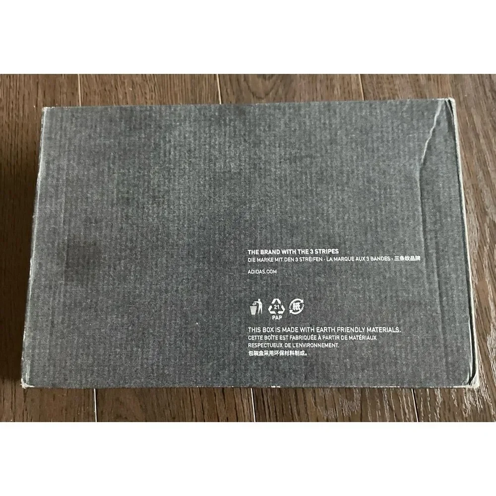 Adidas Mundial‎ empty shoe box